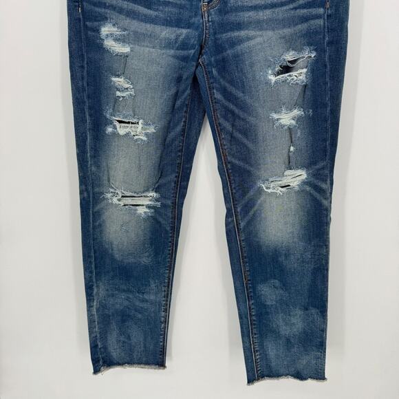 American Eagle Outfitters Women's Tomgirl Jeans Distressed Medium Wash Size 10 - Picture 3 of 7